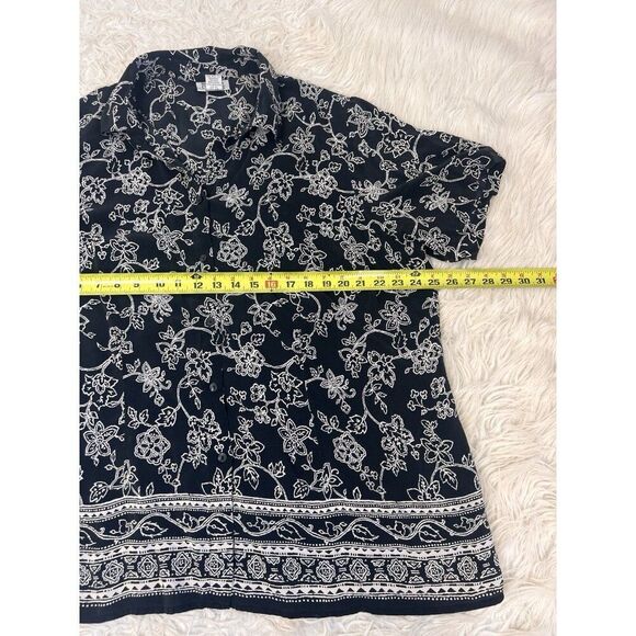 Style & Co Women's Plus Size 22W Black& White 100% Silk Floral Button Up Blouse - Picture 3 of 10